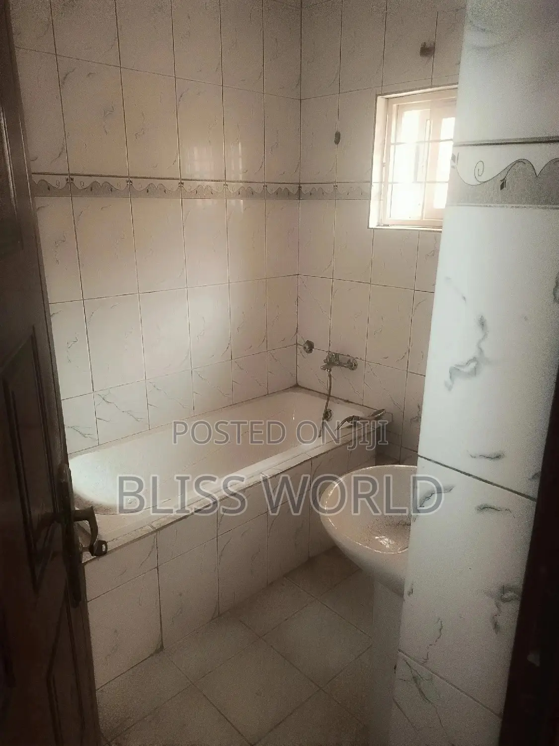 3bdrm Block of Flats in Mabuchi, Mabushi for sale