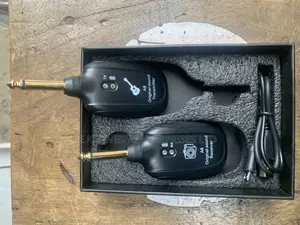 UHF Wireless Guitar System Rechargeable Guitar Audio System