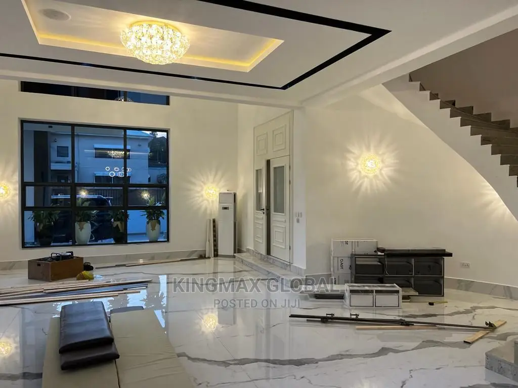 9bdrm Mansion in Maitama for sale