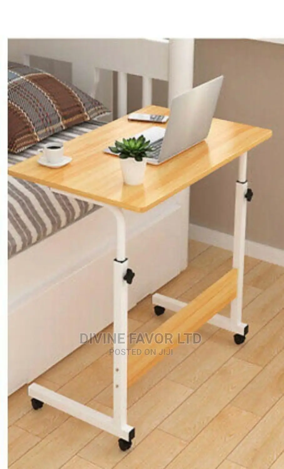 Adjustable Bedside Compute Table