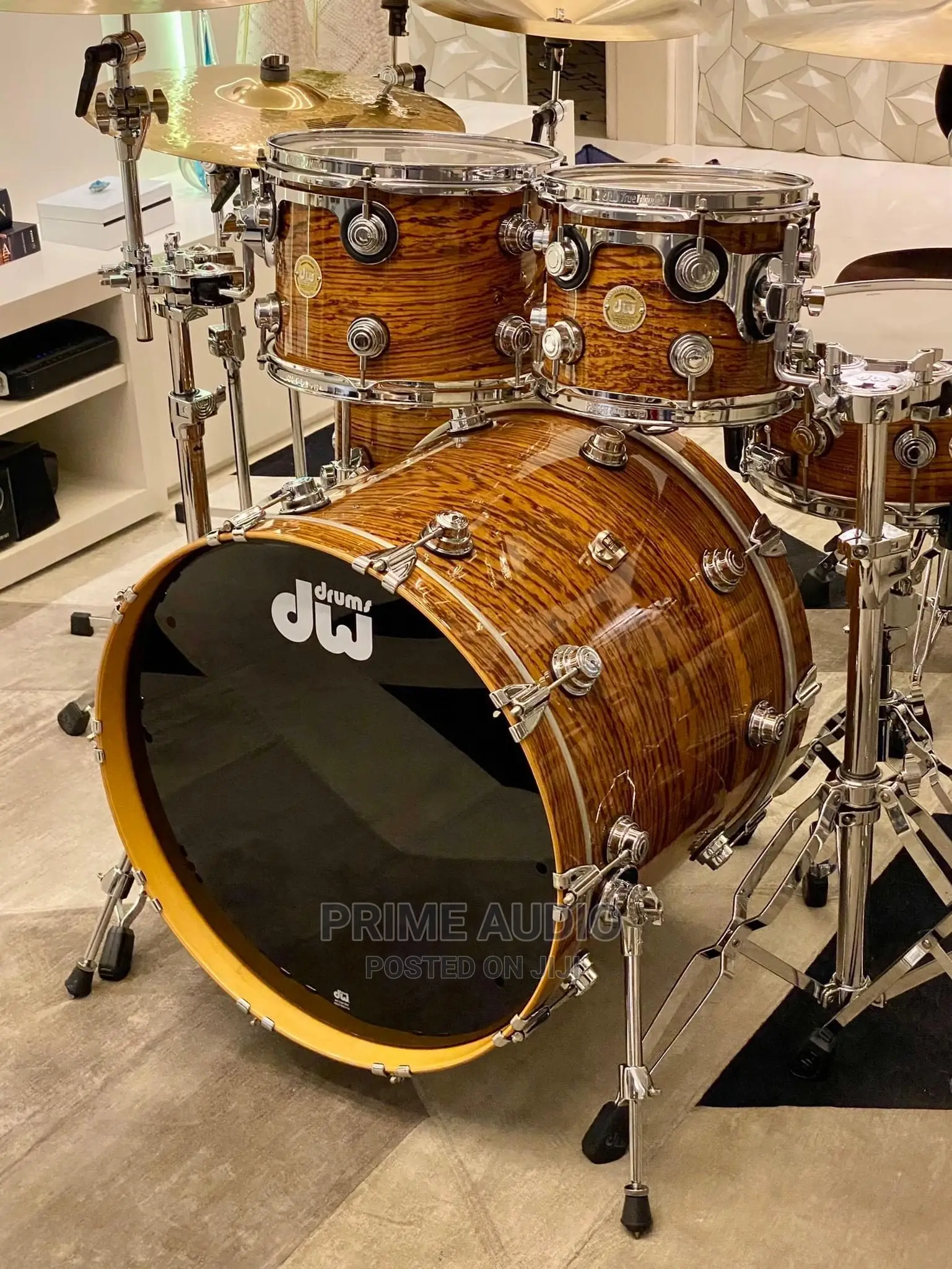 Dw Design Series 5 Set Drum Set With Complete Drum Kit