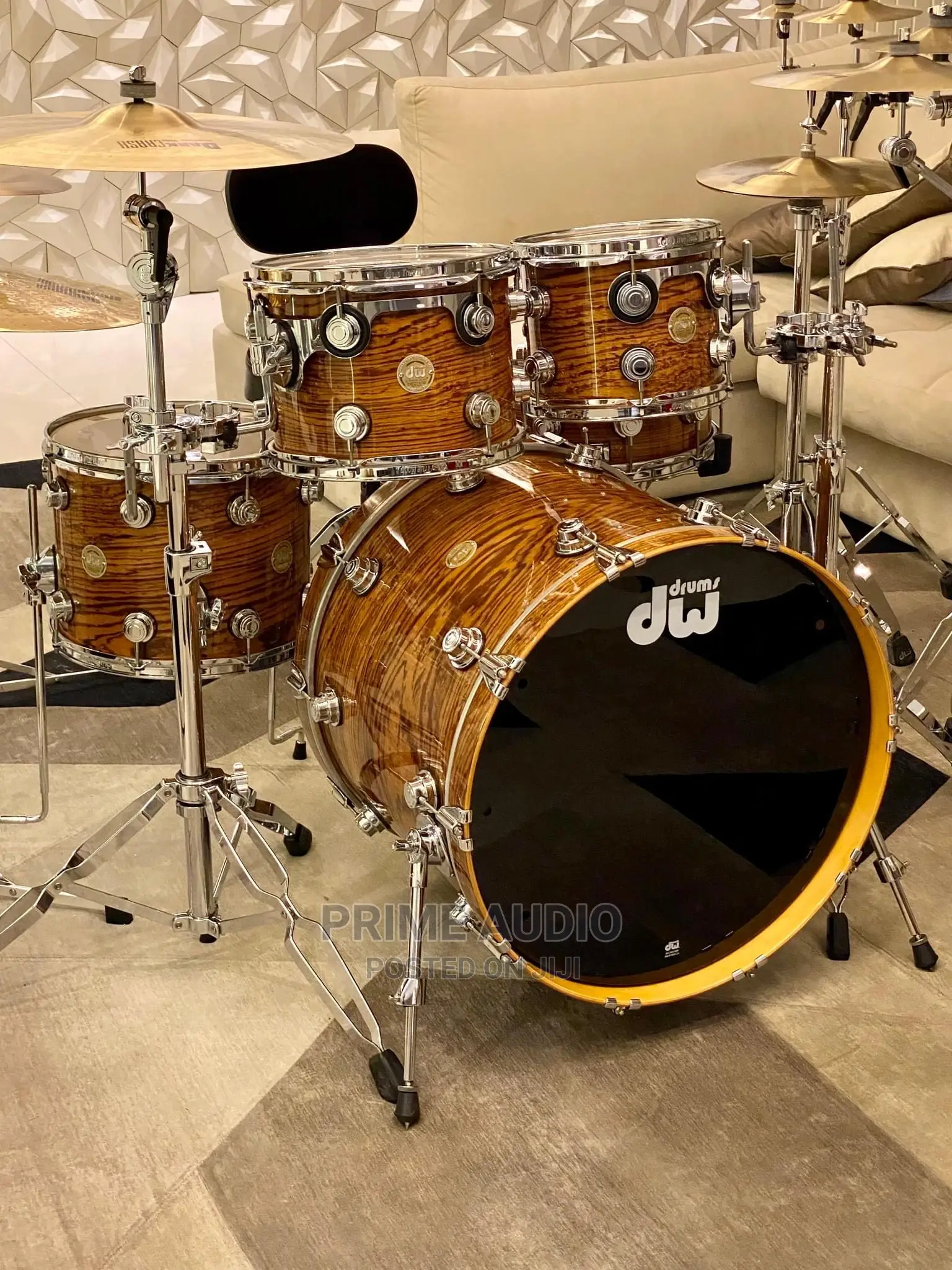 Dw Design Series 5 Set Drum Set With Complete Drum Kit