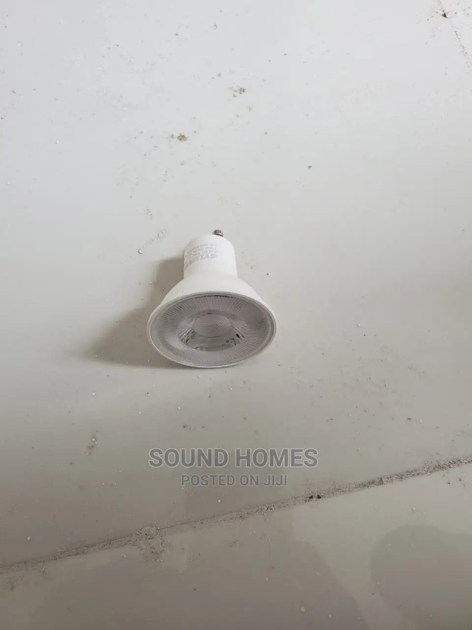 Gu10 Spotlight Bulb (White Light and Warm White Light Color)
