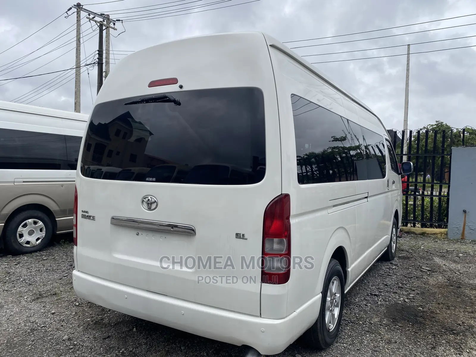 Toyota HiAce 2015 White