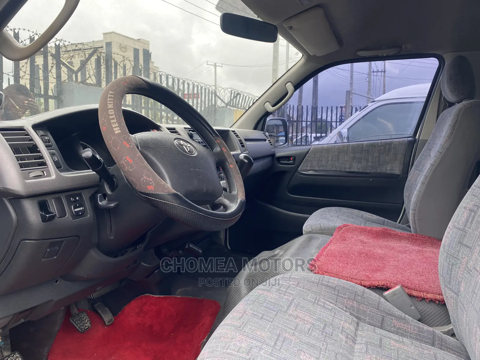 Toyota HiAce 2015 White