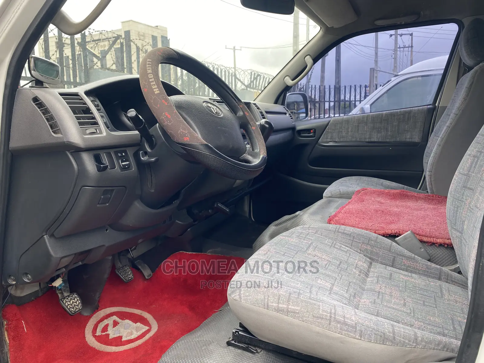Toyota HiAce 2015 White