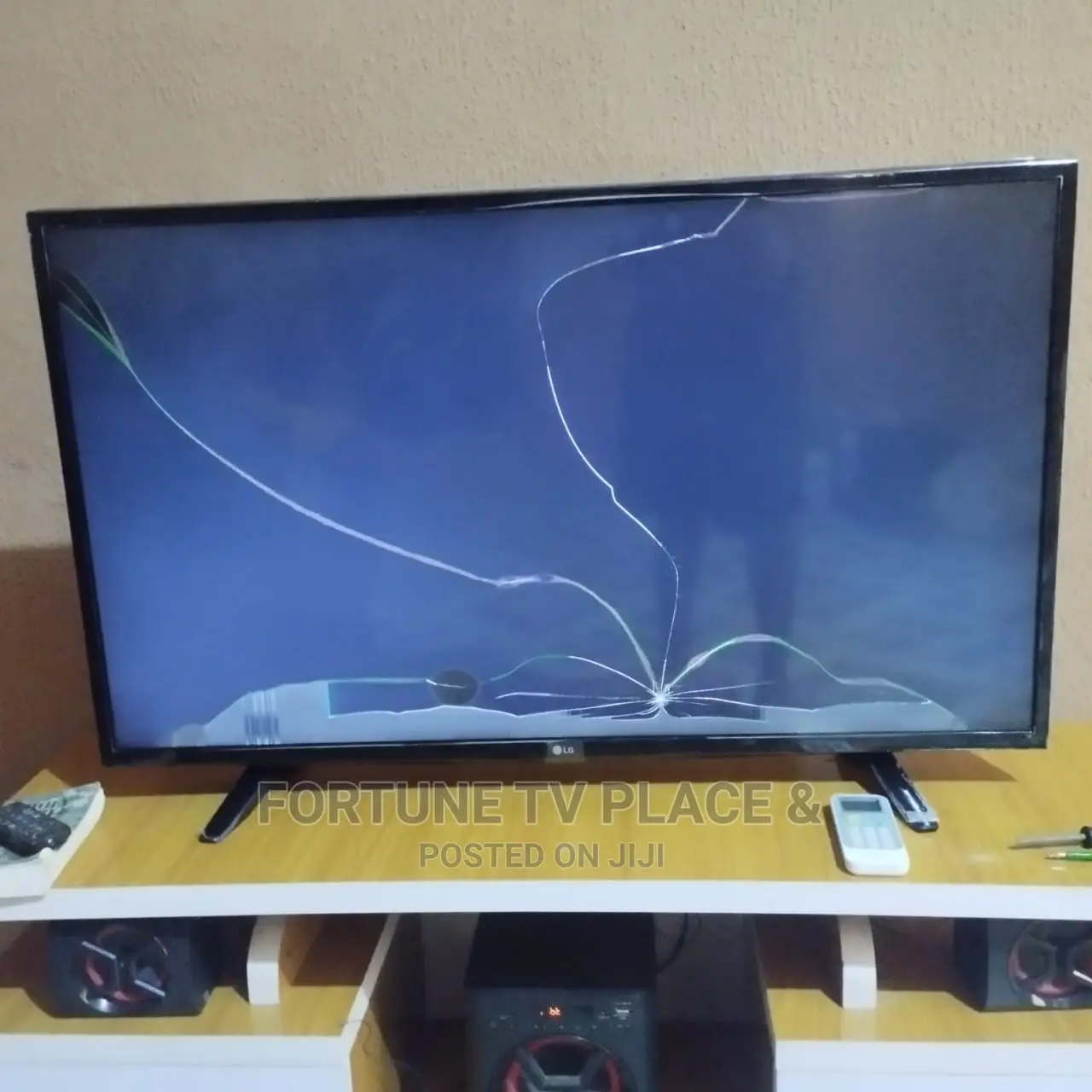 Broken Screen Replacements and Repairs in Lekki Repair Services