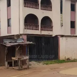 3bdrm Block of Flats in Alake, Alimosho for sale