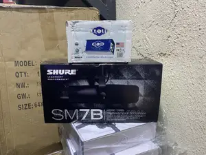 Photo - Shure SM7B Broadcaster Package With Cloudlifter CL-1 Kit