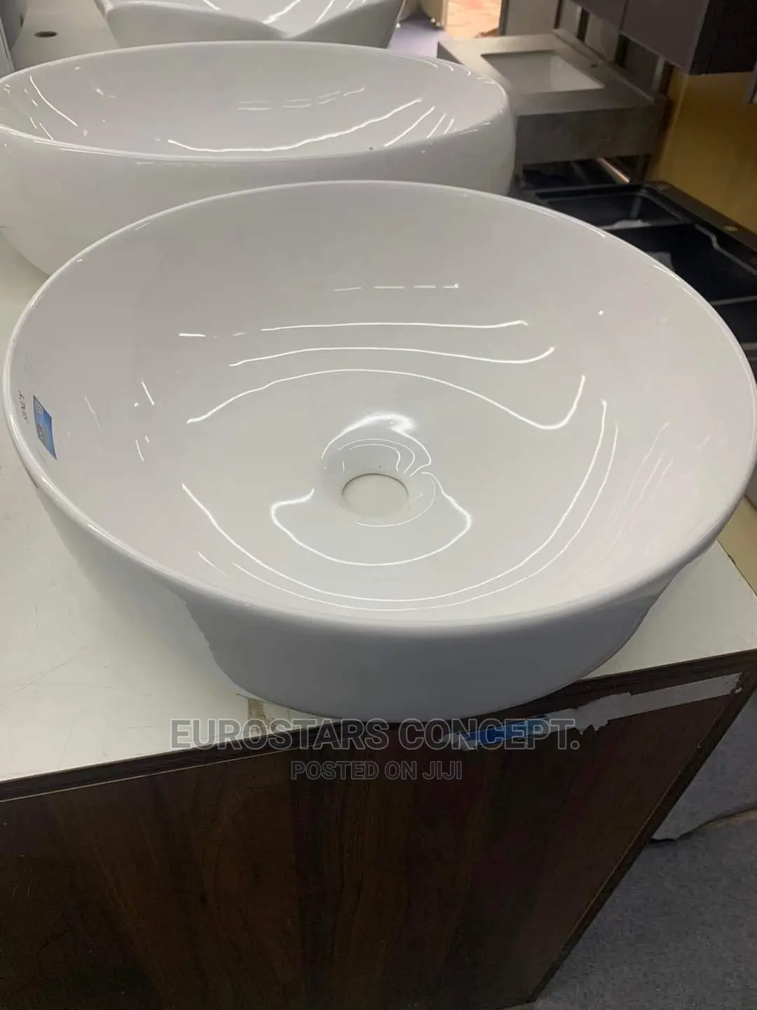 Pure White Ceramic Basin