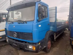 Mercedes 814 20feet Direct Germany