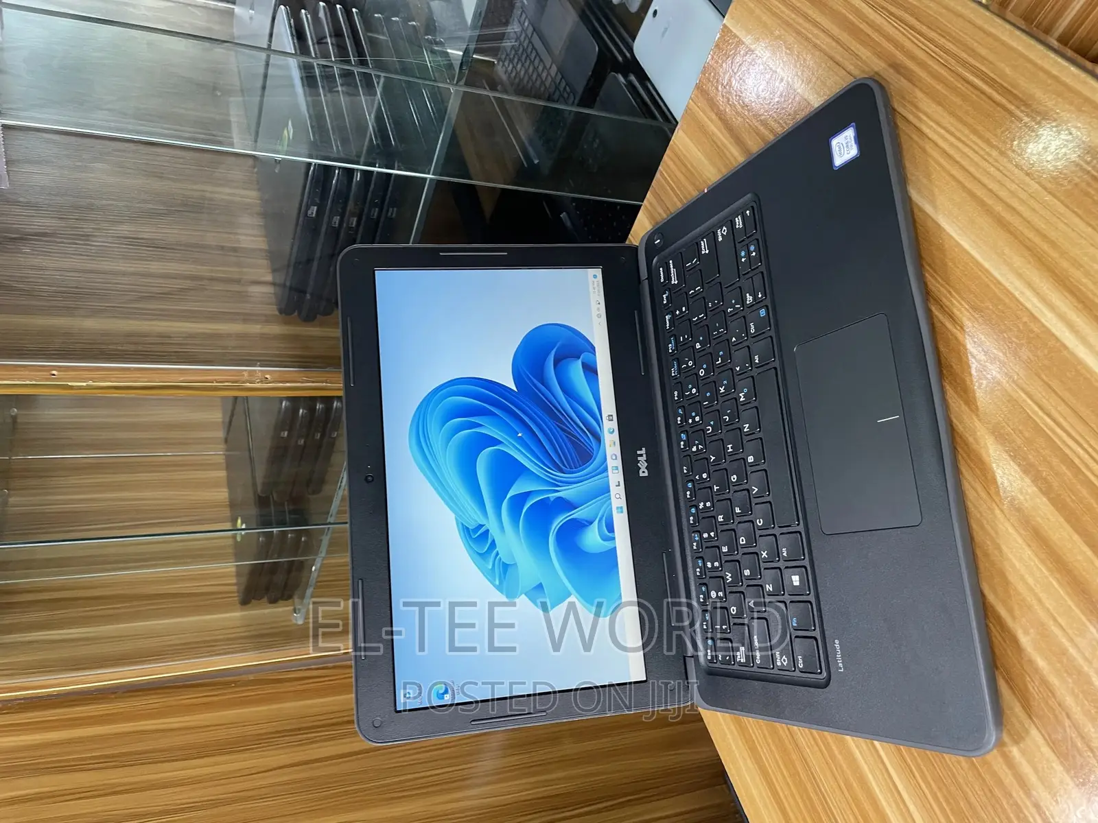 Laptop Dell Latitude 3380 4GB Intel Core I5 HDD 500GB