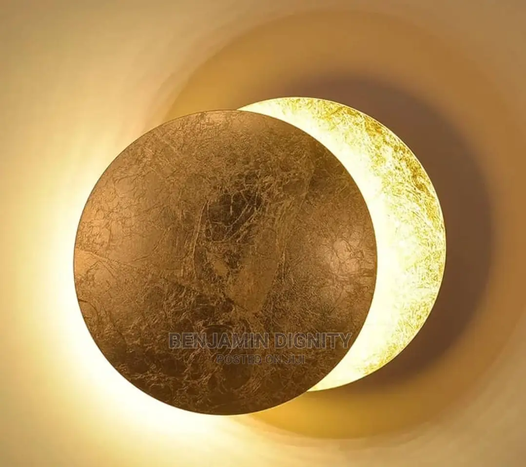 Modern Unique Wall Bracket Light in Ojo Home Accessories, Benjamin