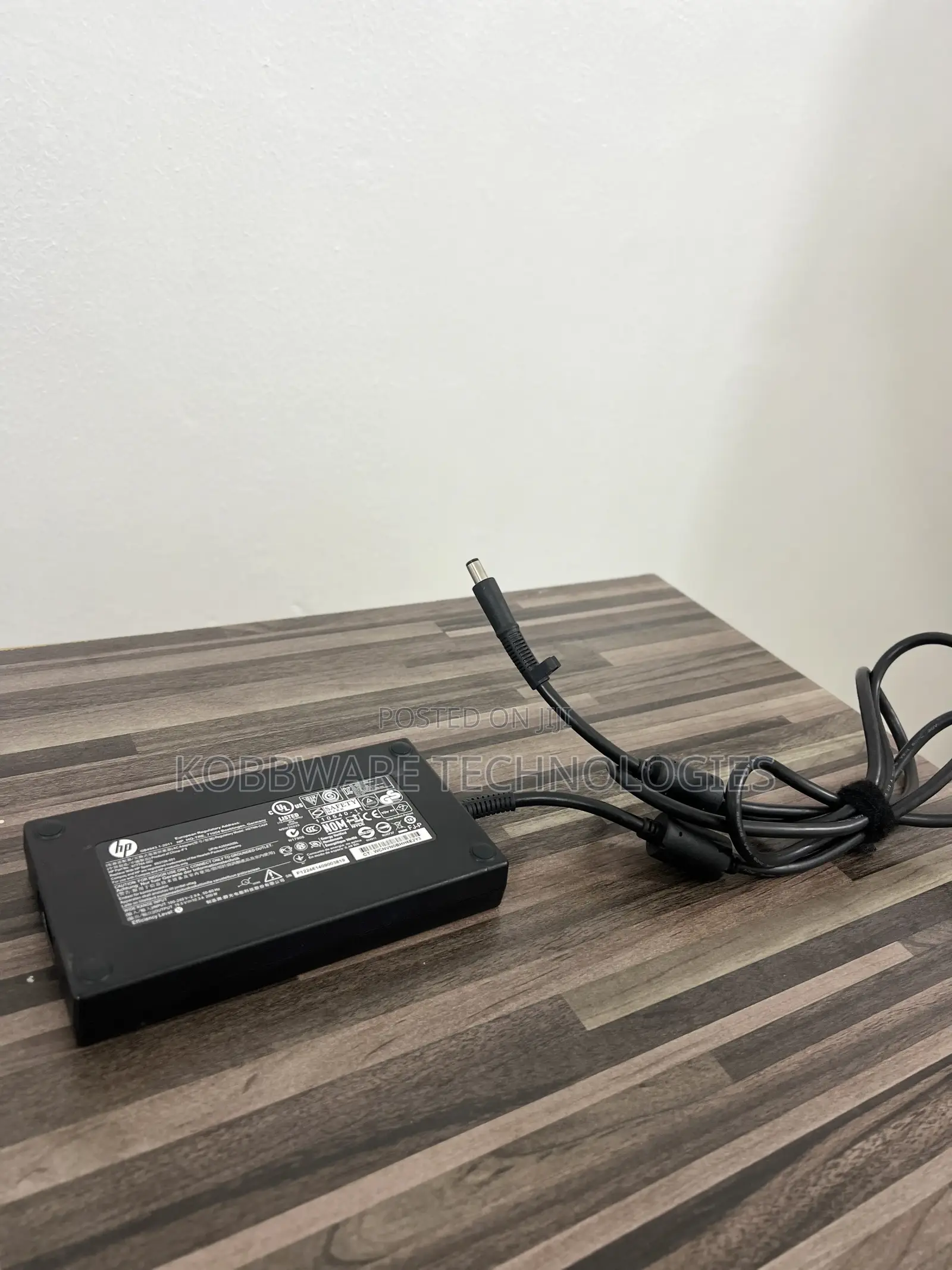 HP Laptop 200watts Charger
