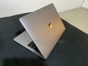 Laptop Apple MacBook Pro 2017 8GB Intel Core i5 SSD 256GB