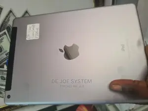 Apple iPad 10.2 (2019) 128 GB Gray