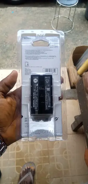 Sony NP 970 Reachable Battery for Camera and Video Light