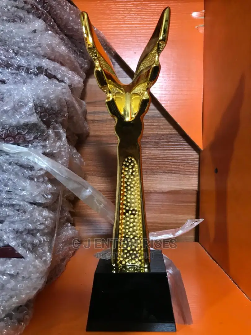 Trophy Award Plaque T67