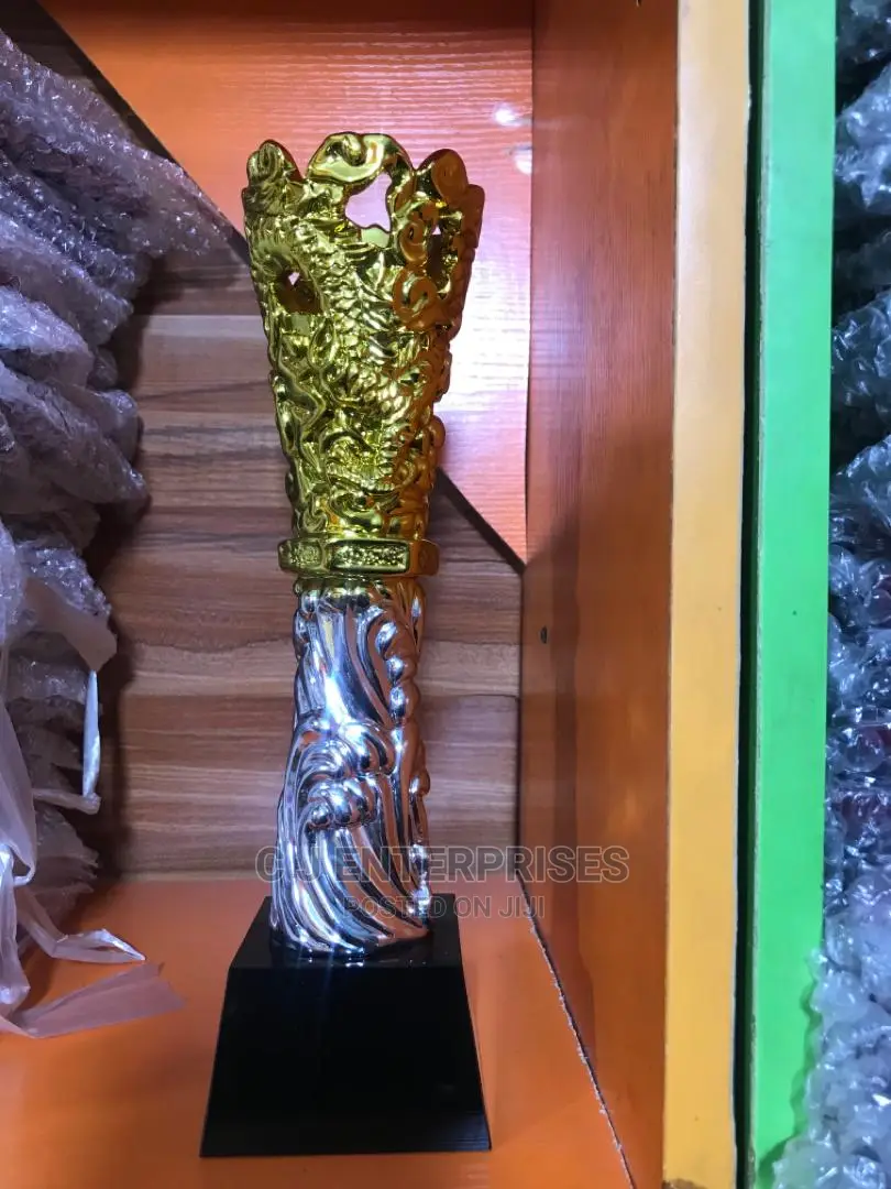 Trophy Award Plaque W16