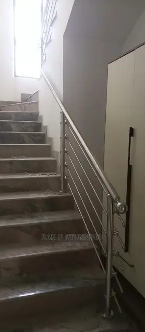 Wall Edge Rail Design