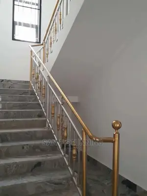 Gold and Silver Mixed Combi Rail.