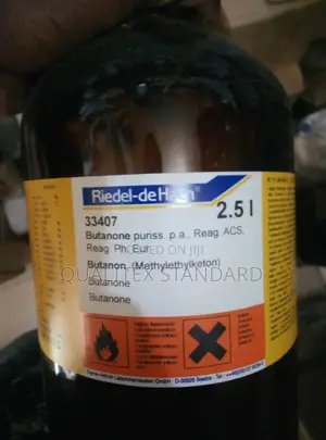 Methylethylketon / Butanone 2.5 Litres
