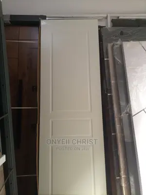 840 Hard Wooden Door White