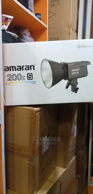 Amaran 200xs Bi Professional LED Video Light
