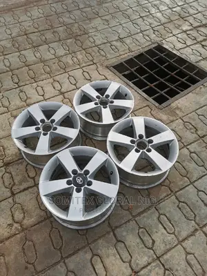 16rim Toyota Camry.