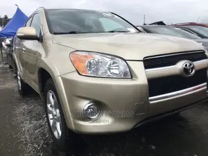 Toyota RAV4 3.5 Limited 2010 Gold