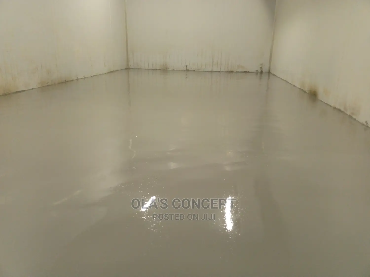 Glossy Epoxy Flooring