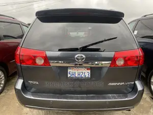 Toyota Sienna XLE Limited FWD 2009 Gray