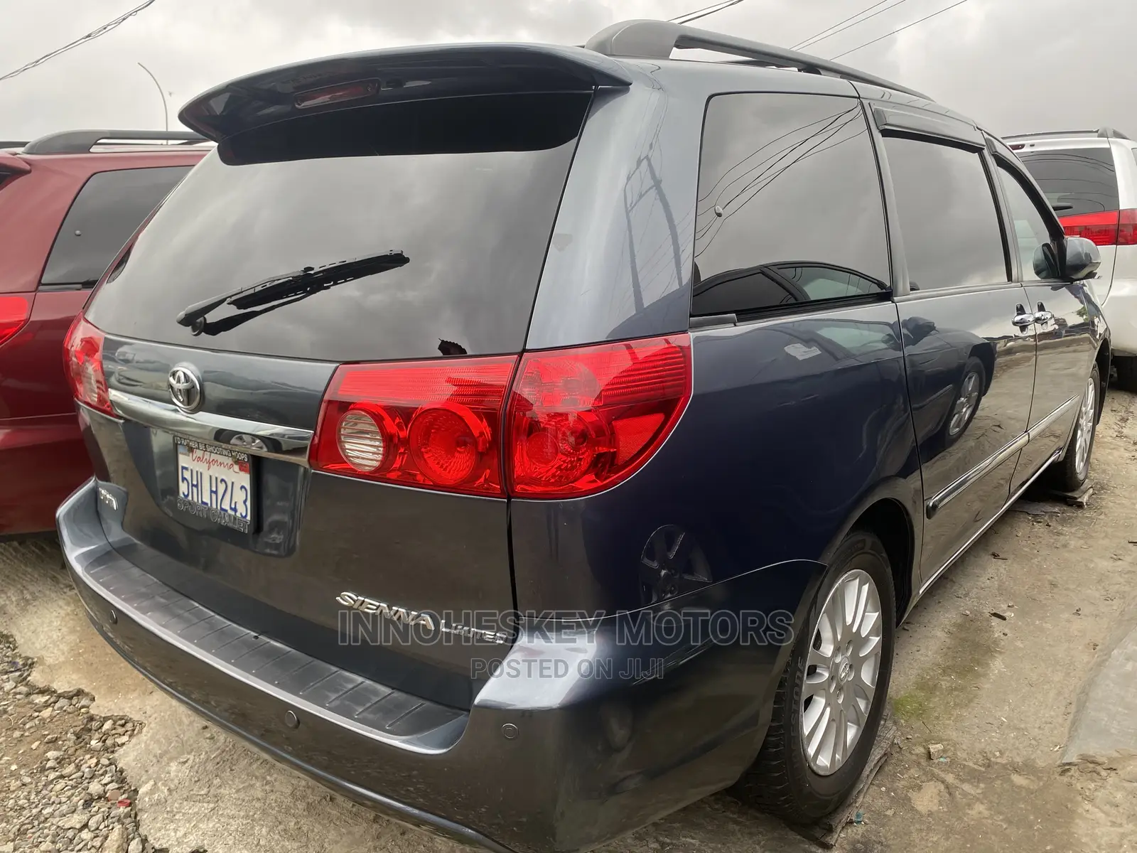 Toyota Sienna XLE Limited FWD 2009 Gray