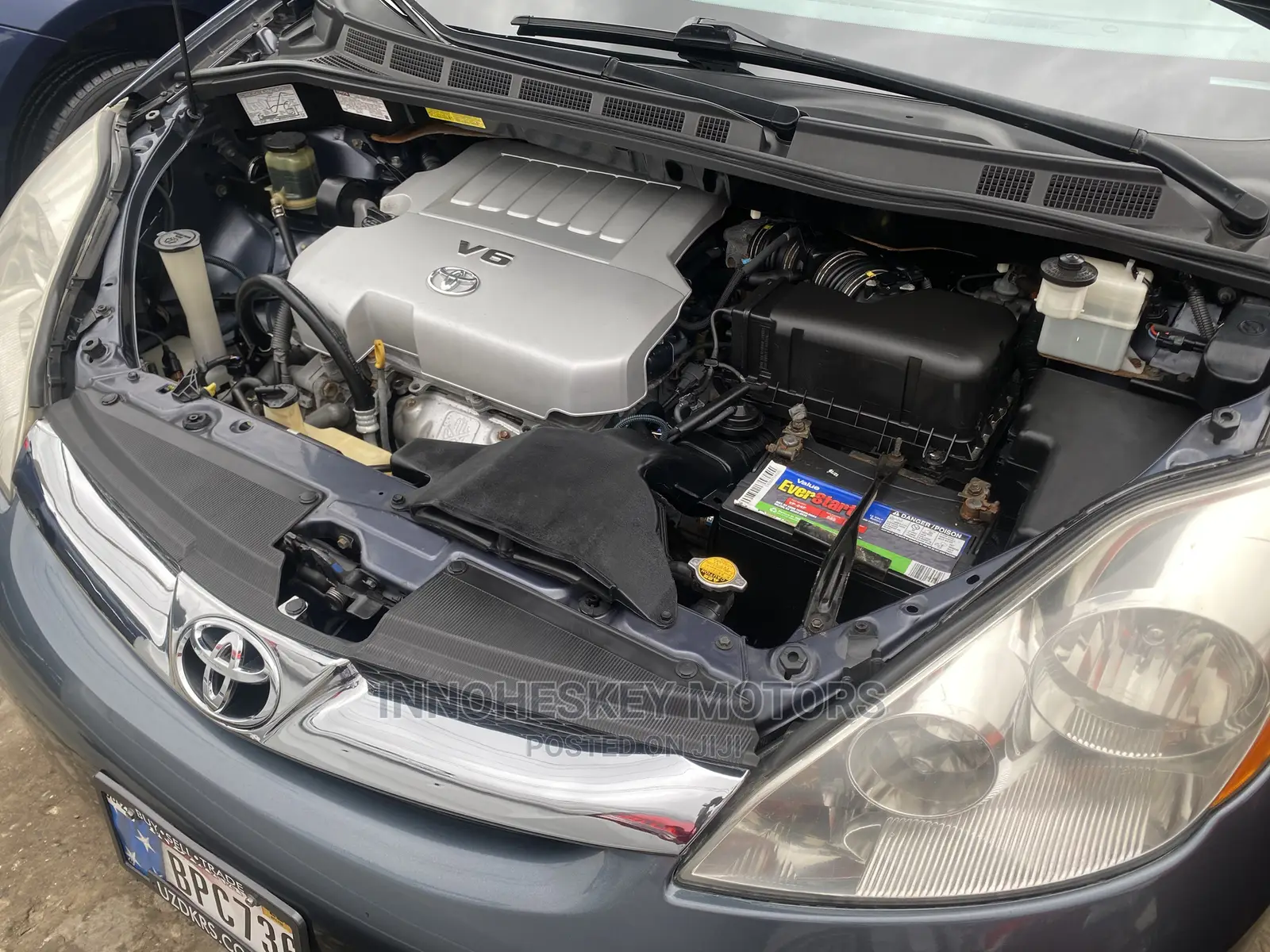 Toyota Sienna XLE Limited FWD 2009 Gray