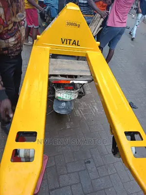 Original Wide Leg Vital Heavy Duty Pallet Truck
