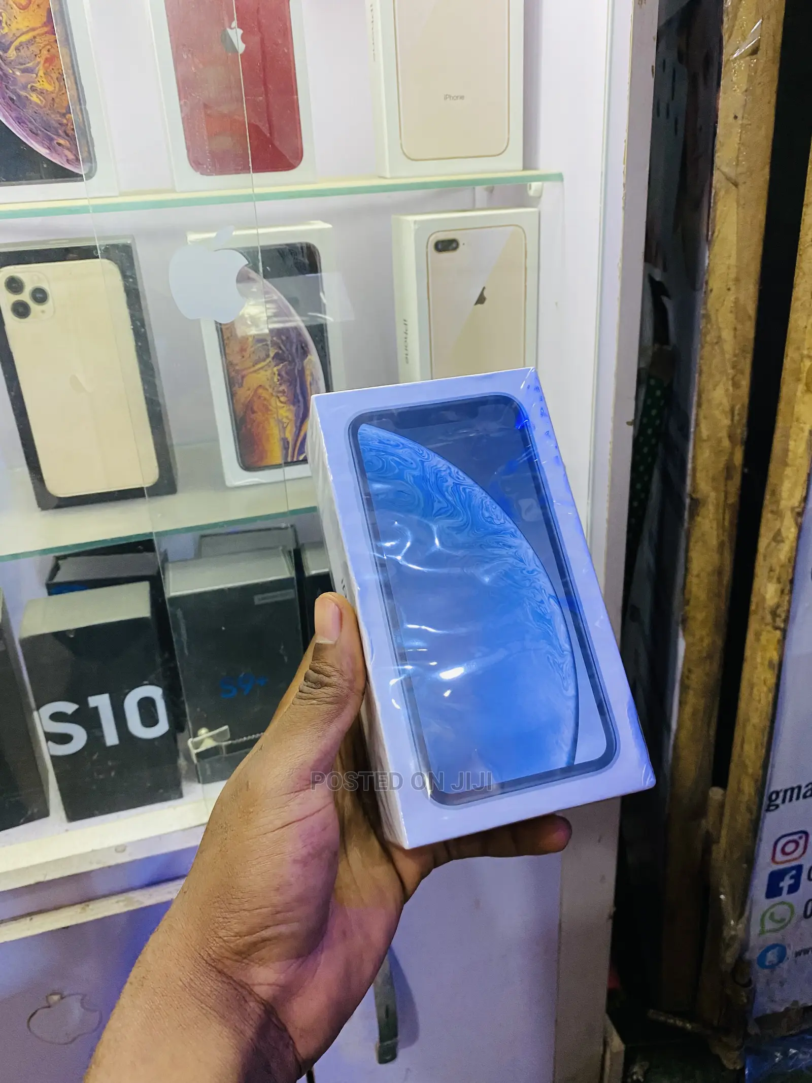 New Apple iPhone XR 128 GB White