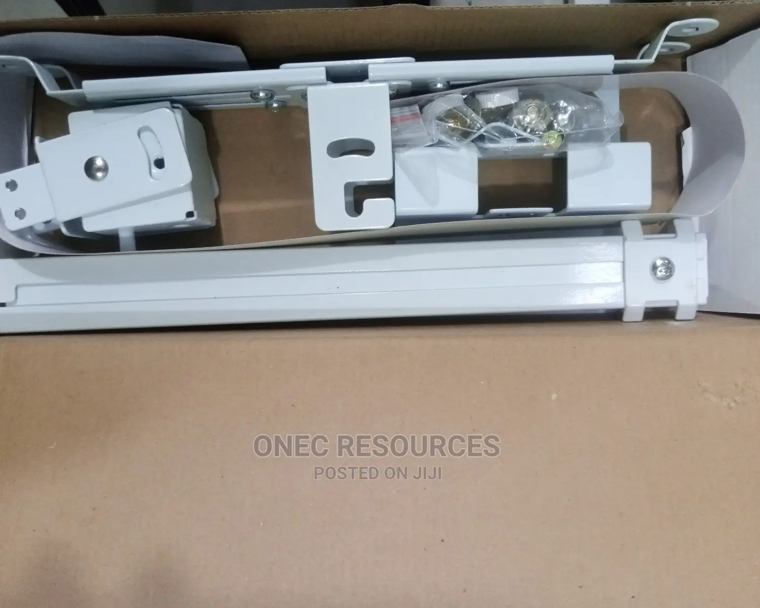 Projector Ceiling Mount/Hanger