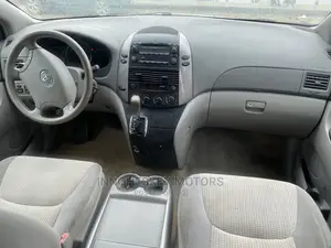 Toyota Sienna LE FWD 2006 Silver