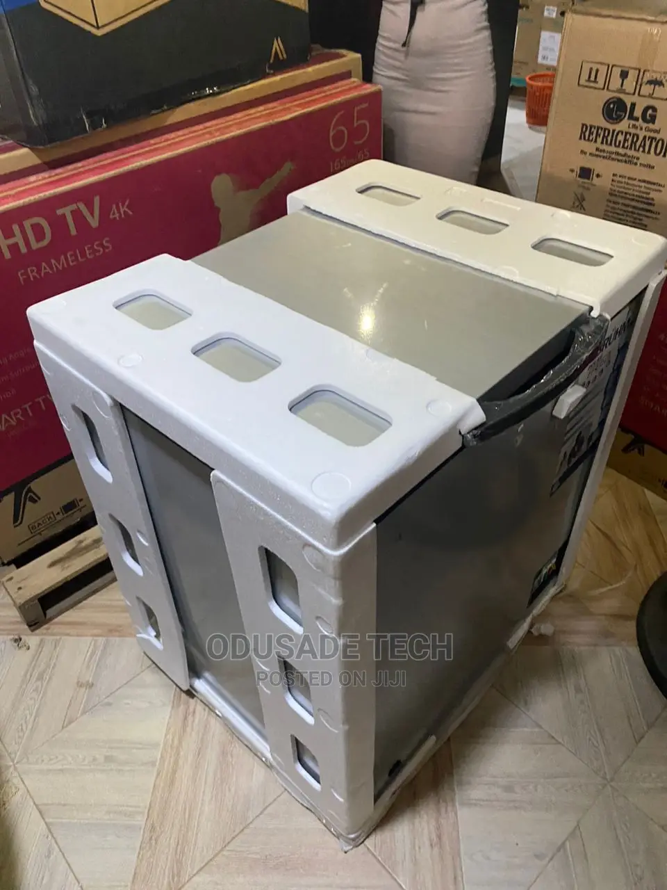 Bruhm Freezer Movable 160 Liters (Silver)