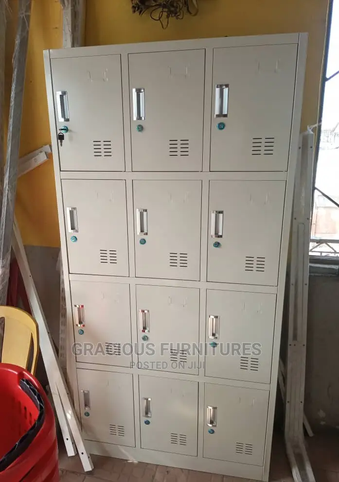 Workers Locker By12