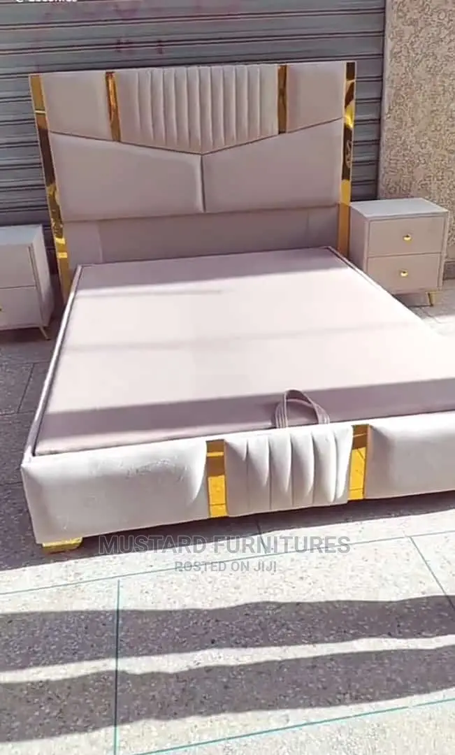 Modern 4.5 X 6ft High Back Rest Padded Bedframe.