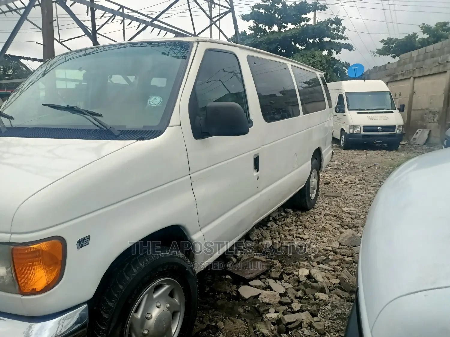 Ford E350 2006 White