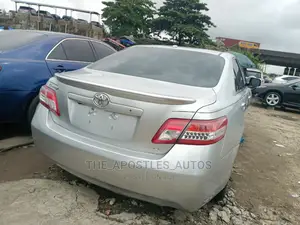 Toyota Camry 2011 Silver