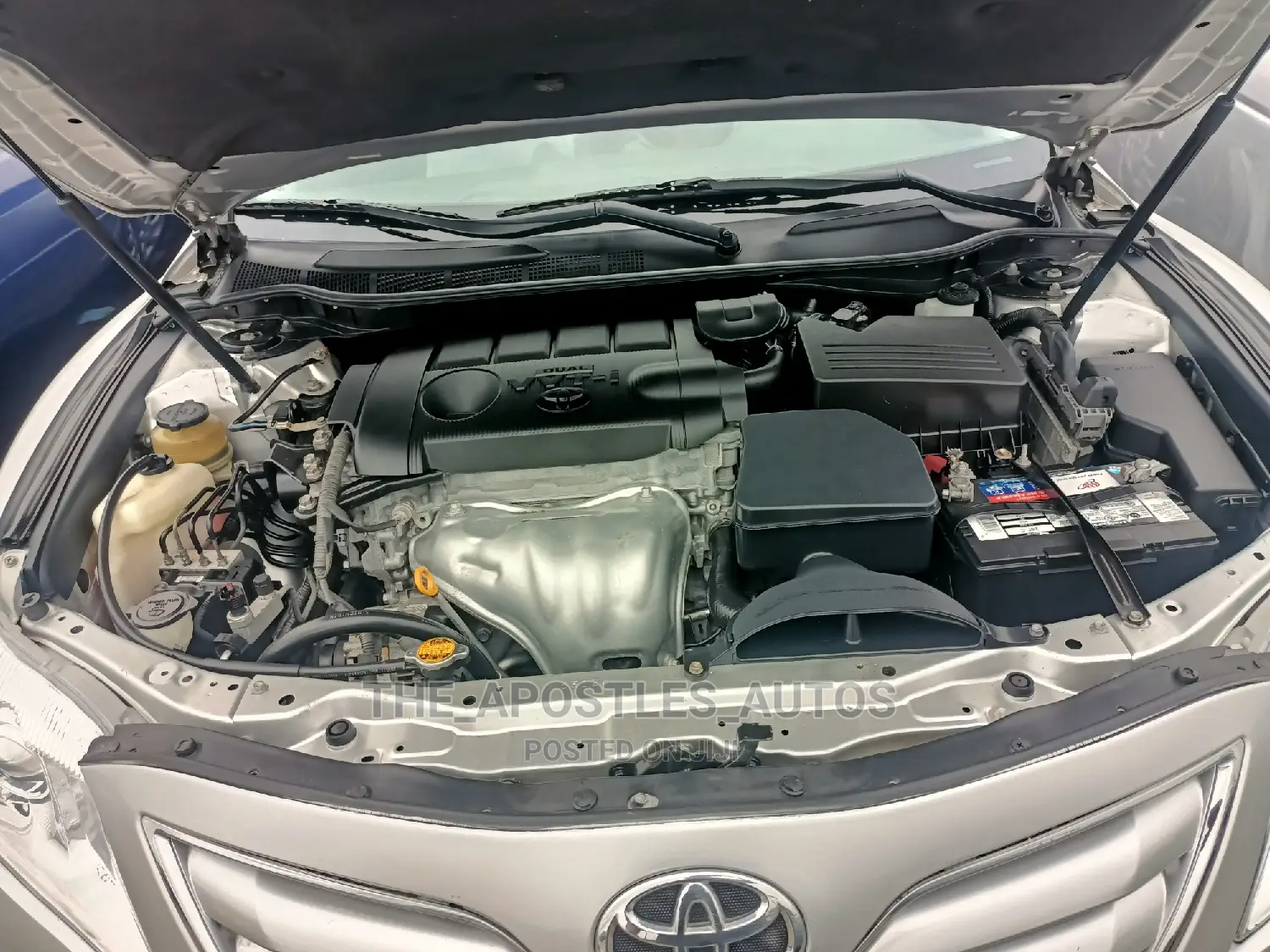 Toyota Camry 2010 Silver