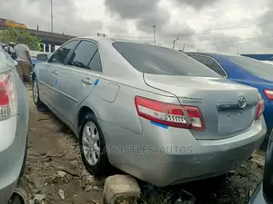 Toyota Camry 2010 Silver