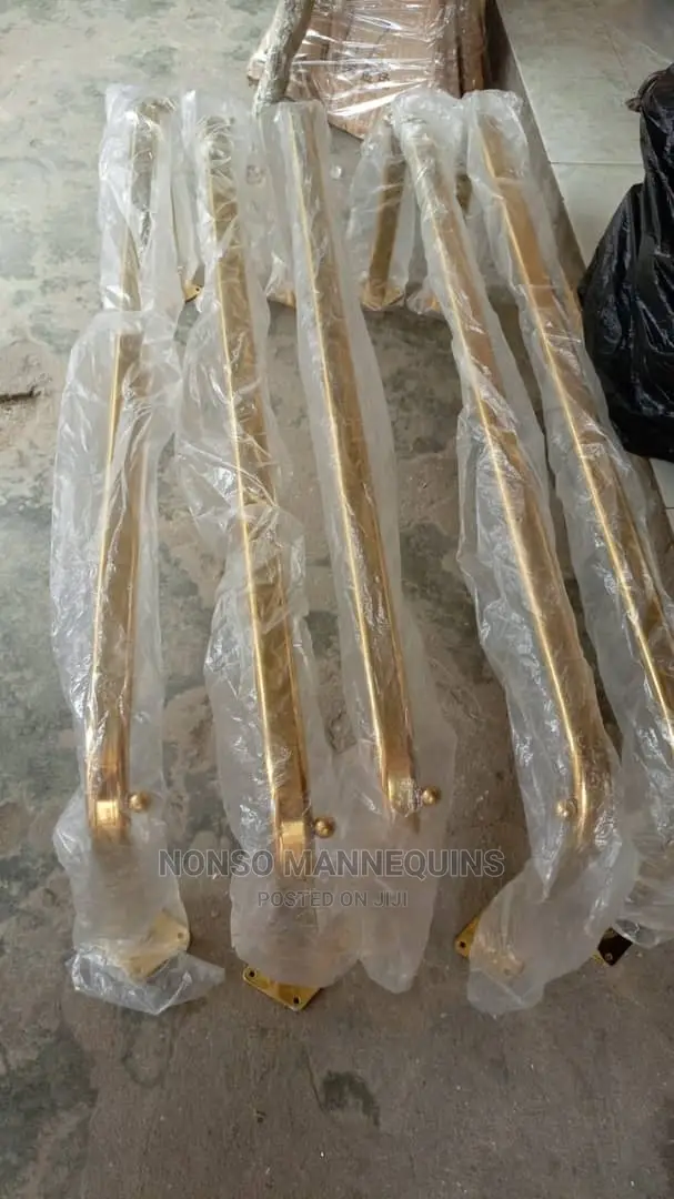 3 Feets Wide U Shape Gold Clothes Rack