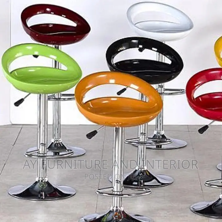 Bar Stool (Adjustable)