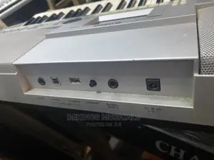 Yamaha PSR-S500 Arranger Workstation Keyboard