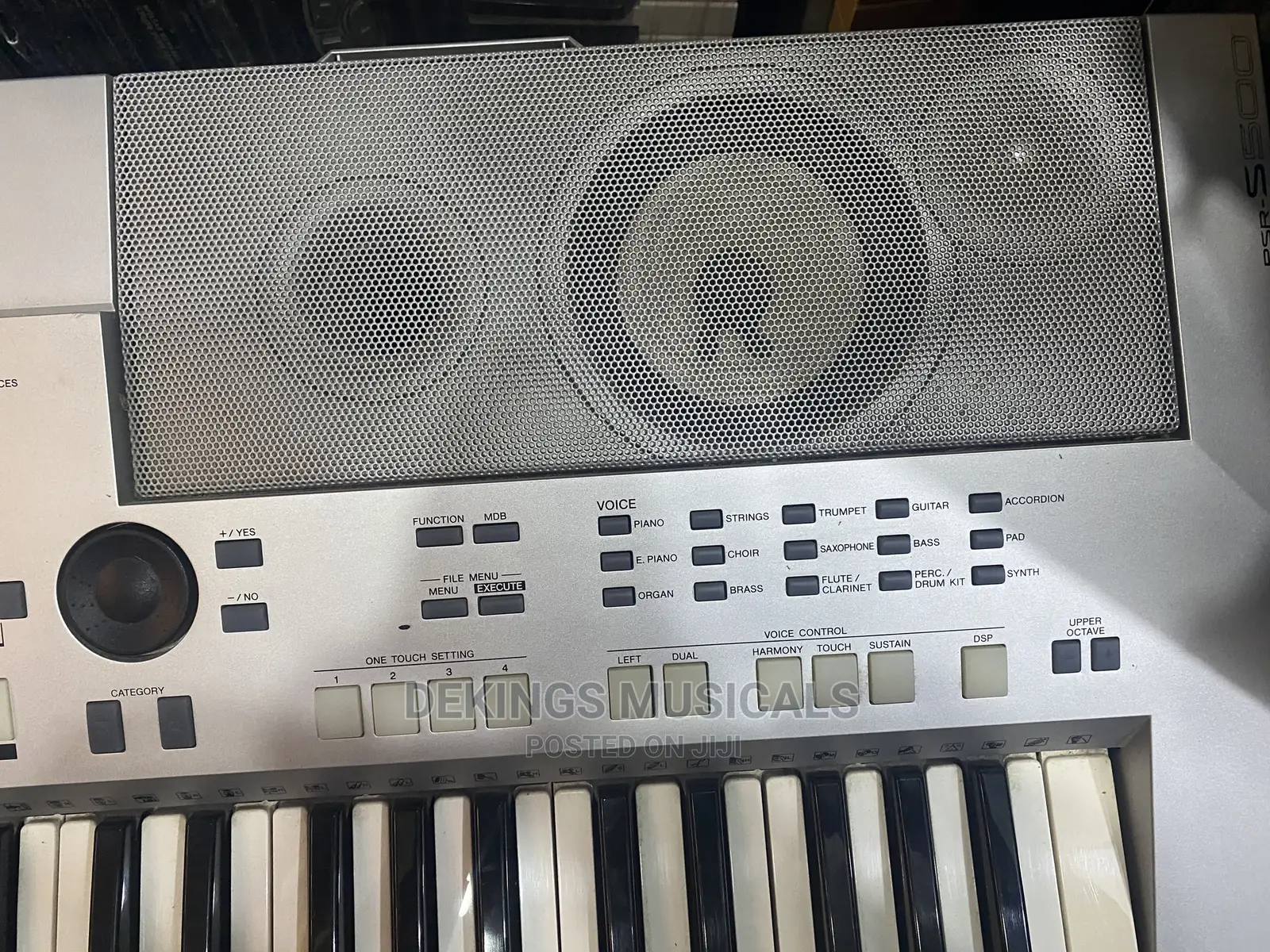 Yamaha PSR-S500 Arranger Workstation Keyboard