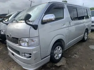 Toyota HiAce 2012 Silver